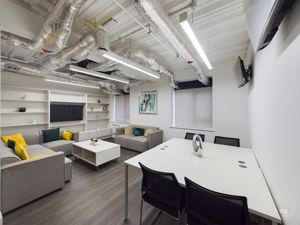 communal area - click for photo gallery